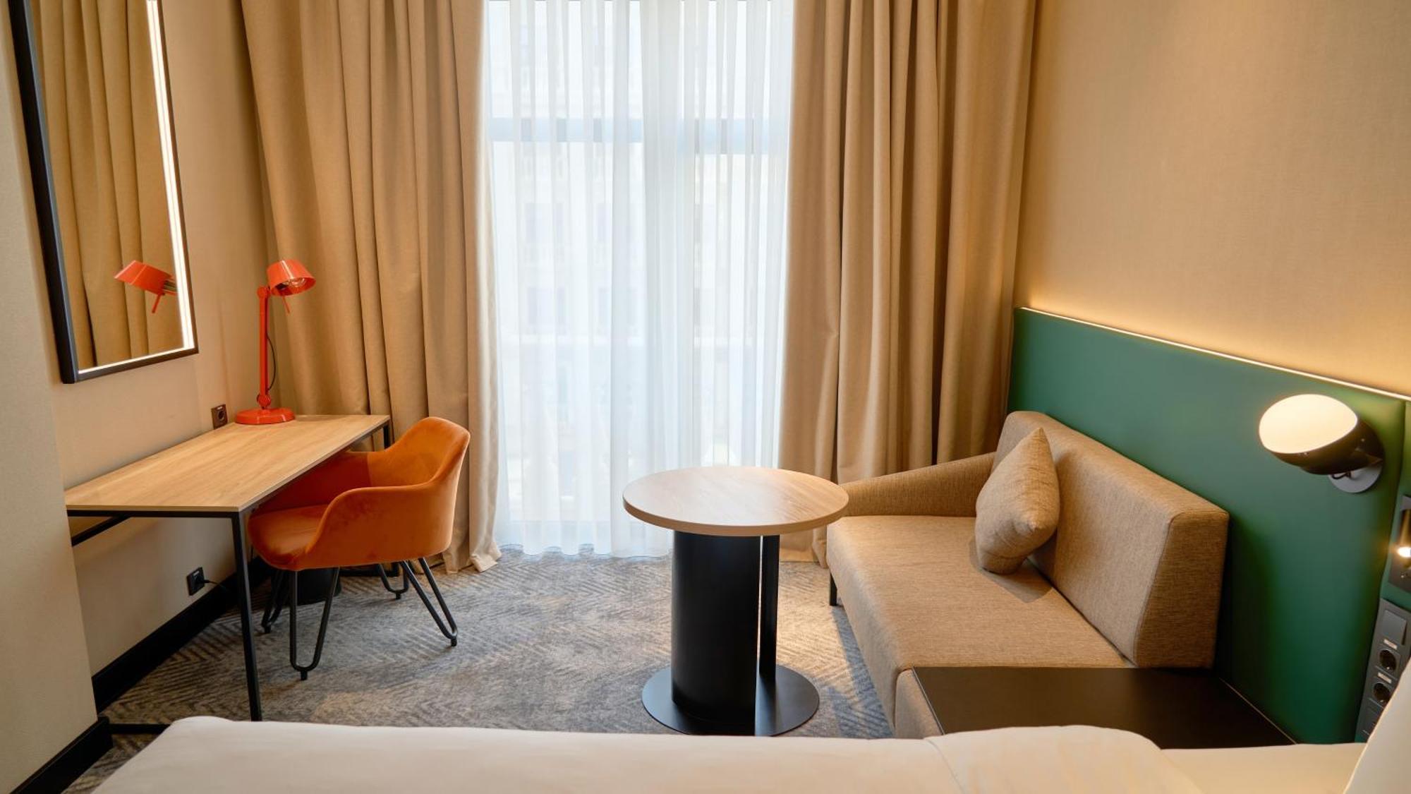 Holiday Inn Tashkent City By Ihg Exterior foto