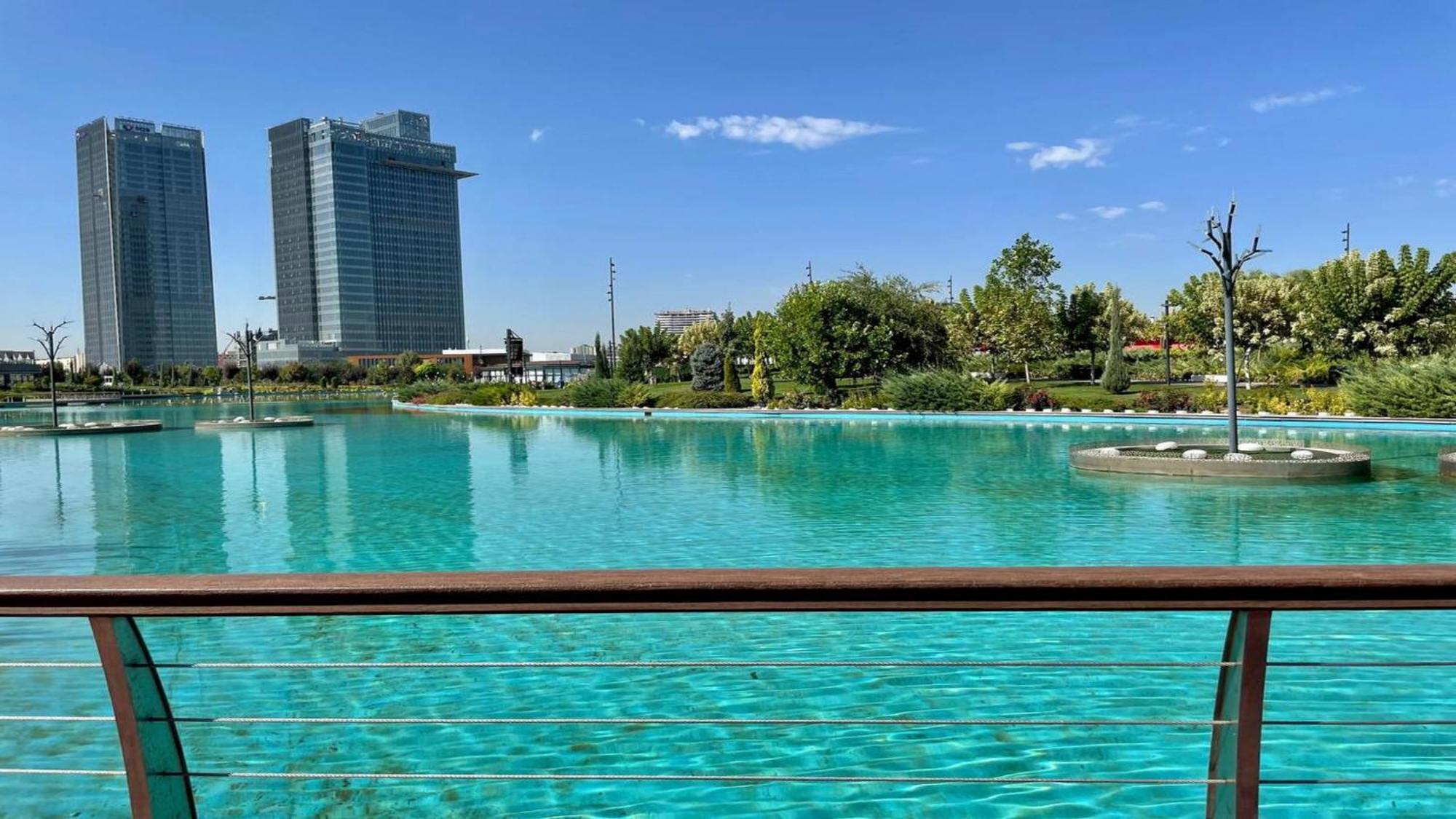 Holiday Inn Tashkent City By Ihg Exterior foto